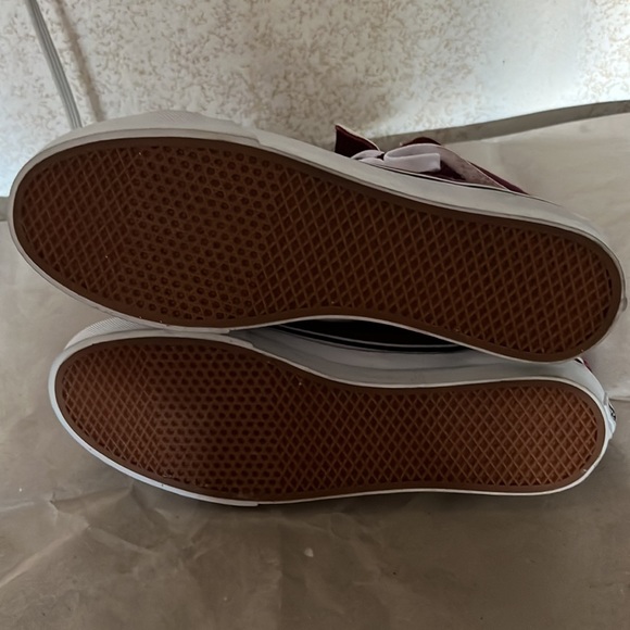 Vans - Picture 8 of 10